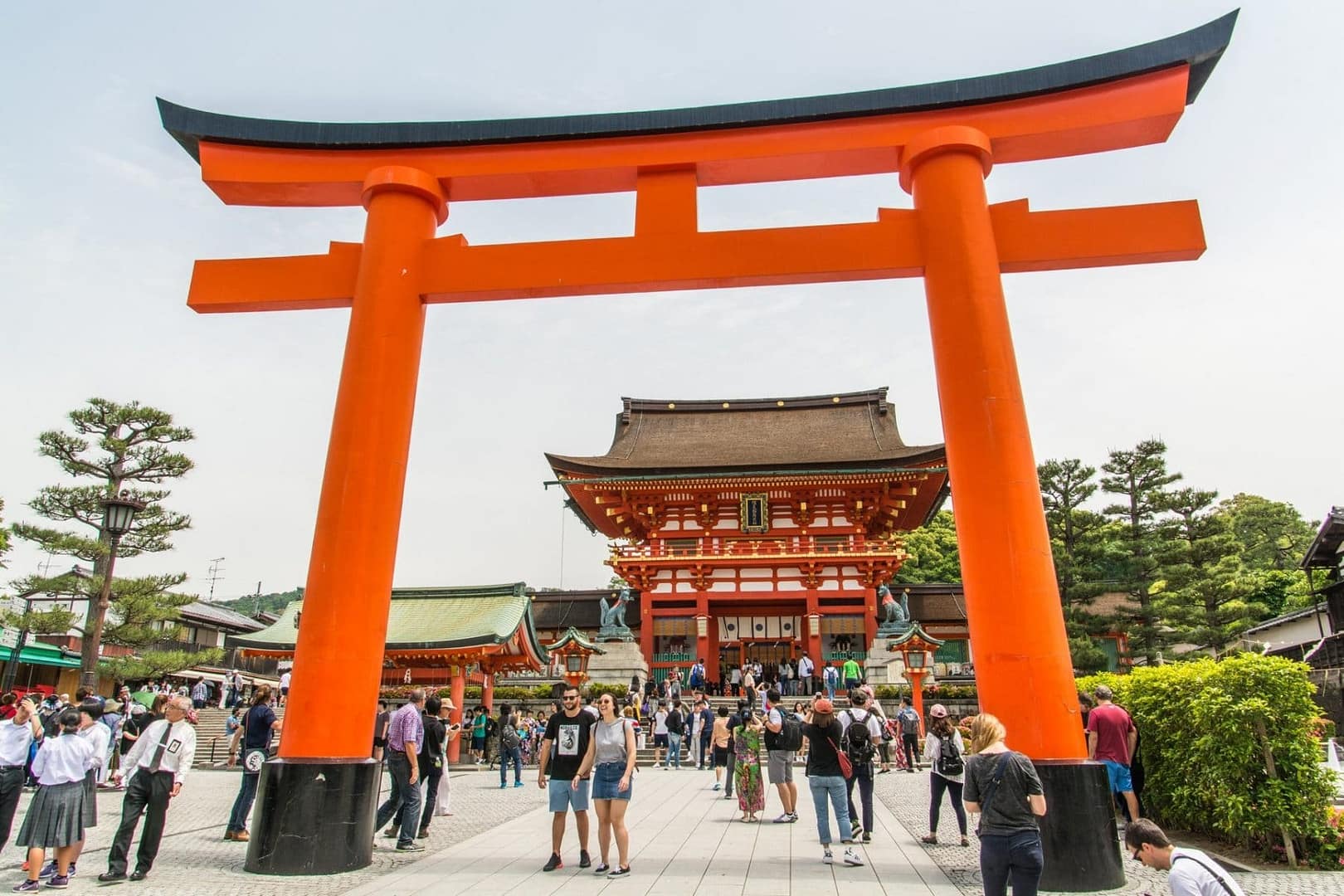 torii entree fushimi inari taisha - kyoto