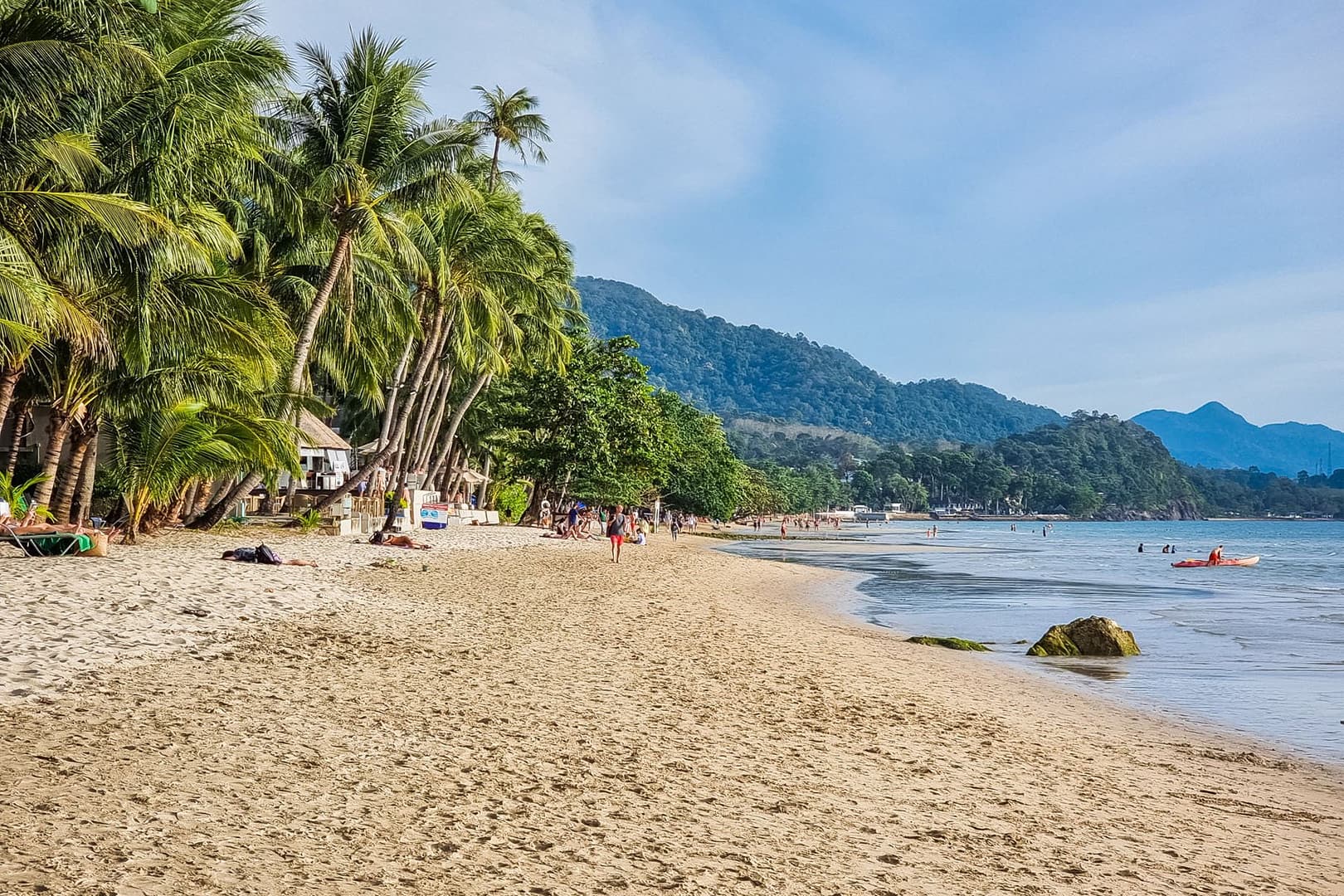 plage principale ko chang white sand beach