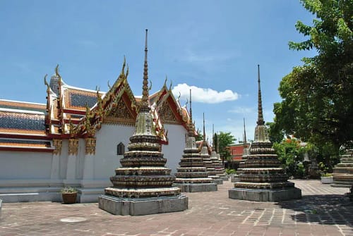 cour wat pho bangkok