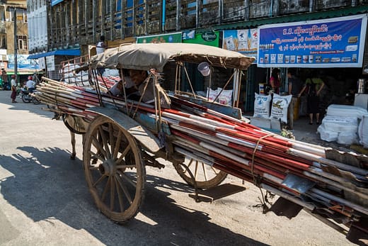 caleche transport local pathein birmanie