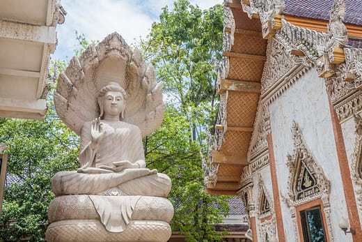 statue bouddha naga Wat Sisrathong - nakhon pathom