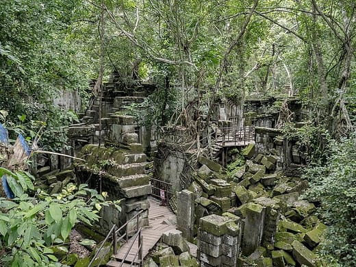 ruines temple beng mealea cambodge