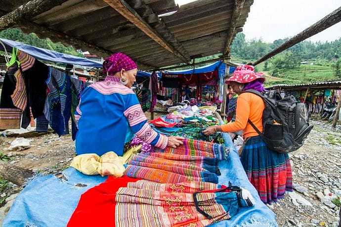 minorités ethniques marché Lung Phin - Bac Ha Vietnam