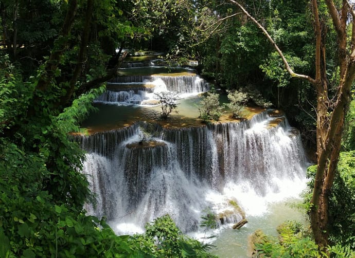 cascade kanchanaburi en aout