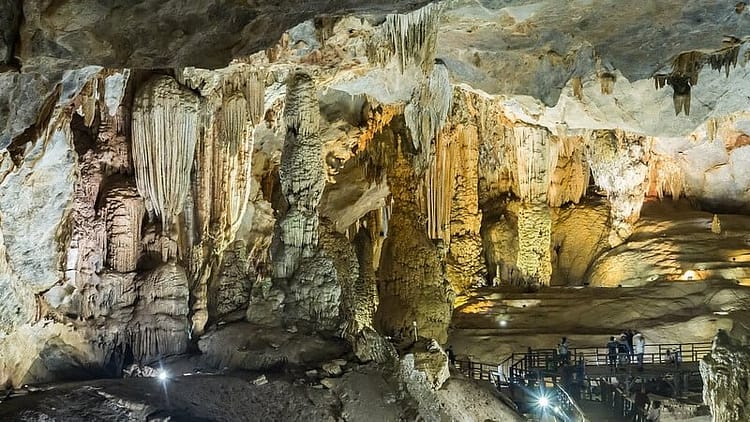 paradise cave Phong Nha Vietnam