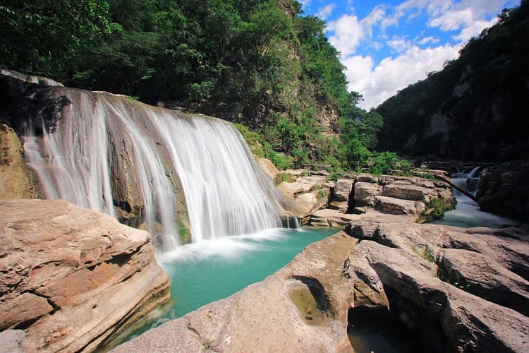 air terjun cascade tanggedu ile sumba indonesie