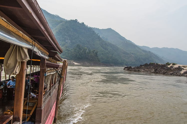 slow boat croisiere mekong huay xai luang prabang laos