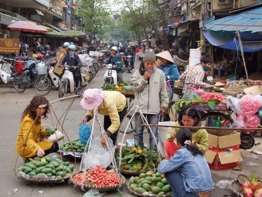 rue hanoi vietnam