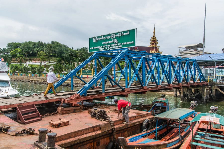 quai bateaux arrive kawthaung birmanie