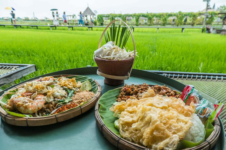 pad kra pao meena cafe kanchanaburi