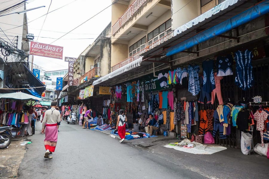 rue commerçante vers kad luang chiang mai