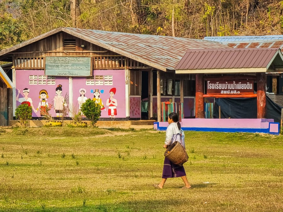 ecole village ban huay pu keng