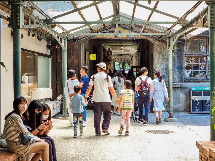 foule huashan 1914 creative park taipei