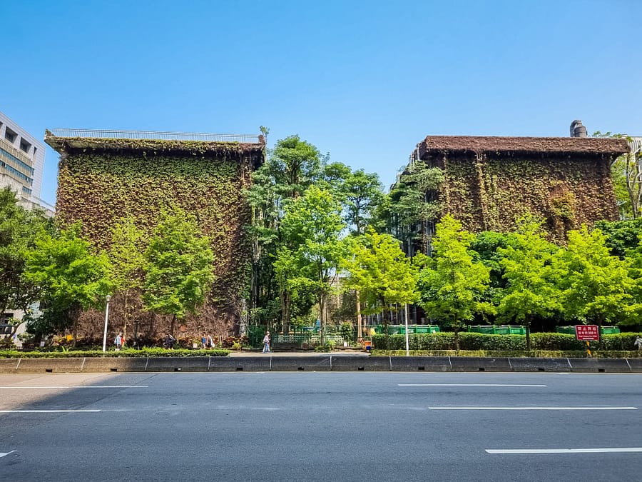 passage devant Songshan Cultural and Creative Park Taipei