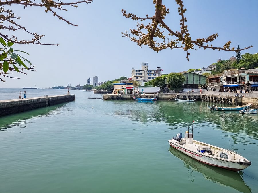 petit port de hobe tamsui new taipei taiwan